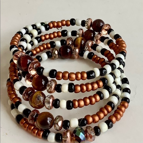 Beaded bracelet with tiger eye - Picture 2 of 2